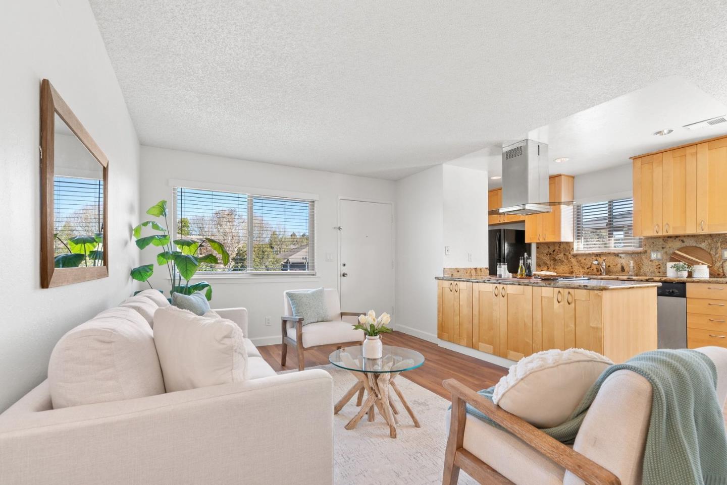 Detail Gallery Image 9 of 41 For 4465 Diamond St #4,  Capitola,  CA 95010 - 2 Beds | 1 Baths