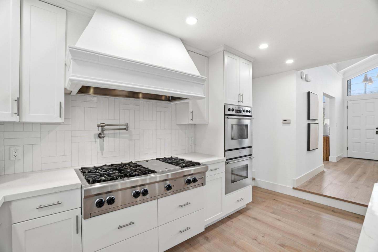 Detail Gallery Image 10 of 31 For 1851 Hull Ave, Redwood City,  CA 94061 - 4 Beds | 2/1 Baths