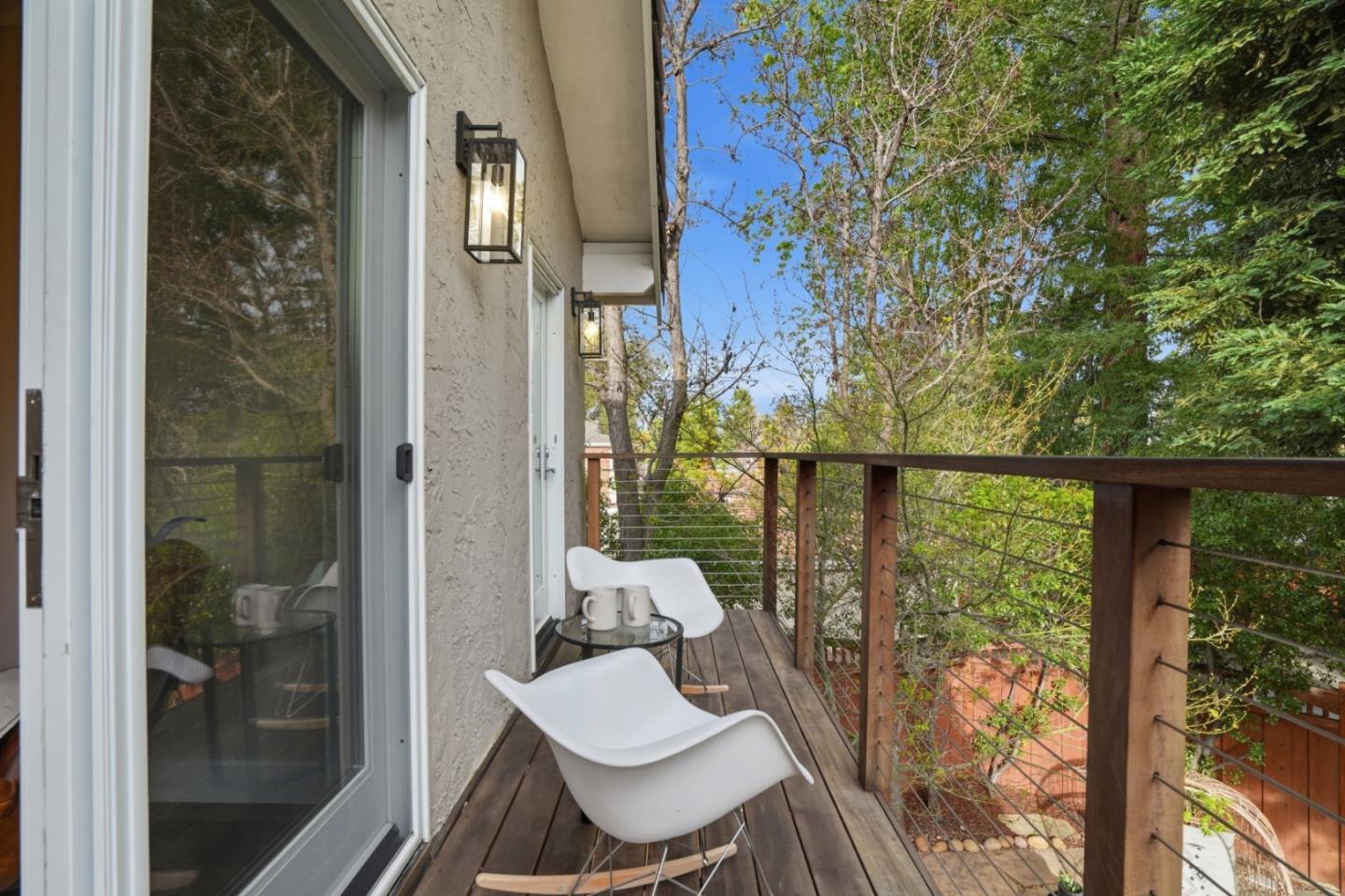 Detail Gallery Image 17 of 31 For 1851 Hull Ave, Redwood City,  CA 94061 - 4 Beds | 2/1 Baths