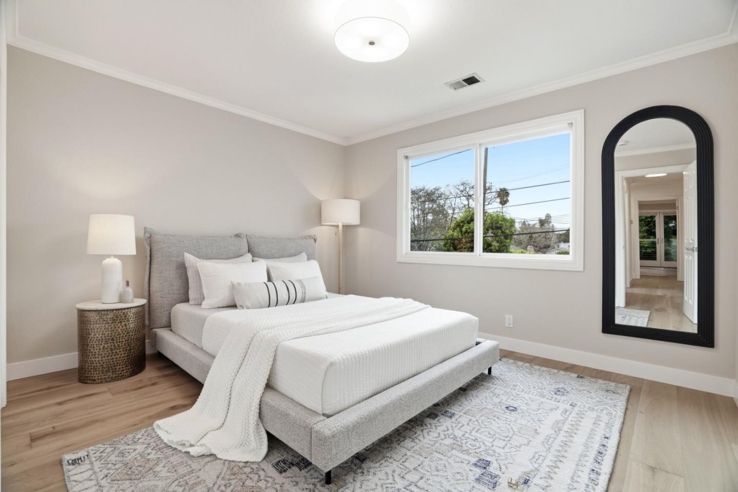 Detail Gallery Image 21 of 31 For 1851 Hull Ave, Redwood City,  CA 94061 - 4 Beds | 2/1 Baths