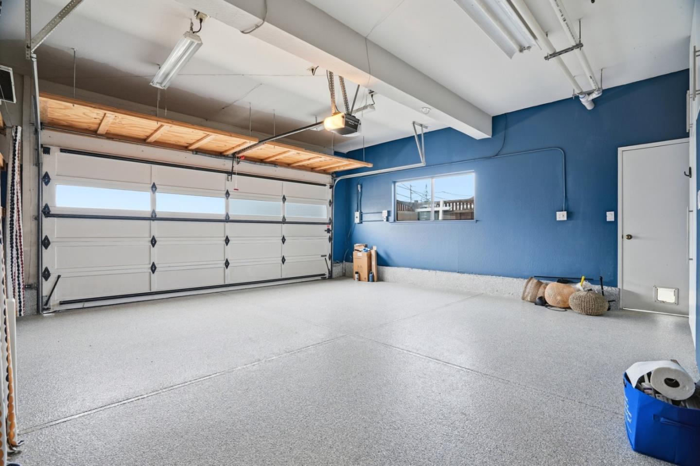 Detail Gallery Image 27 of 31 For 1851 Hull Ave, Redwood City,  CA 94061 - 4 Beds | 2/1 Baths