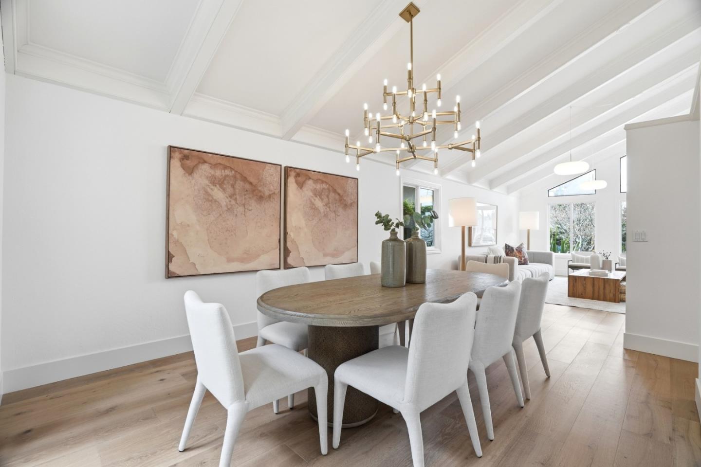 Detail Gallery Image 4 of 31 For 1851 Hull Ave, Redwood City,  CA 94061 - 4 Beds | 2/1 Baths