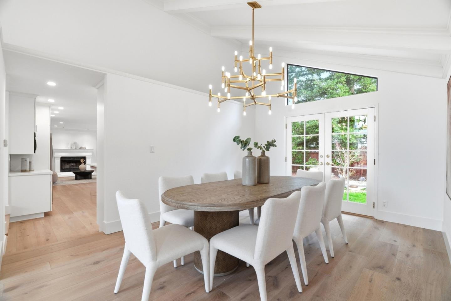 Detail Gallery Image 5 of 31 For 1851 Hull Ave, Redwood City,  CA 94061 - 4 Beds | 2/1 Baths