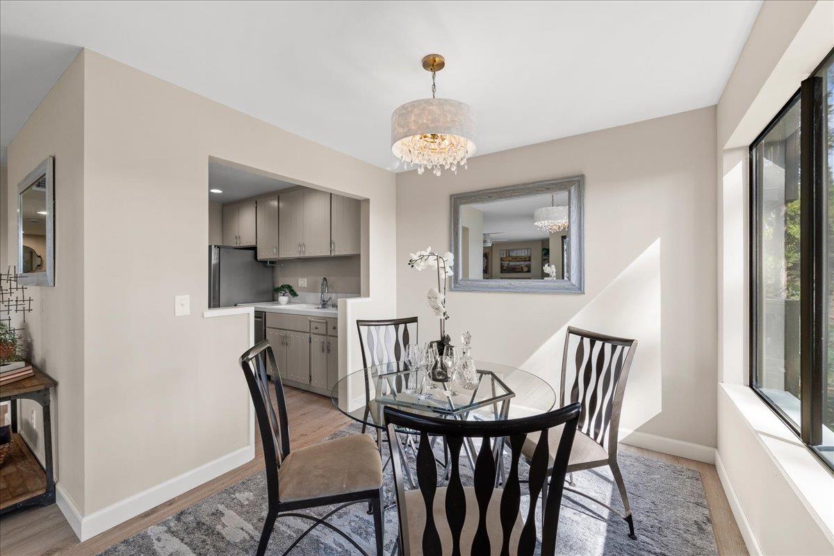 Detail Gallery Image 10 of 32 For 3323 La Mesa Dr #5,  San Carlos,  CA 94070 - 2 Beds | 2 Baths