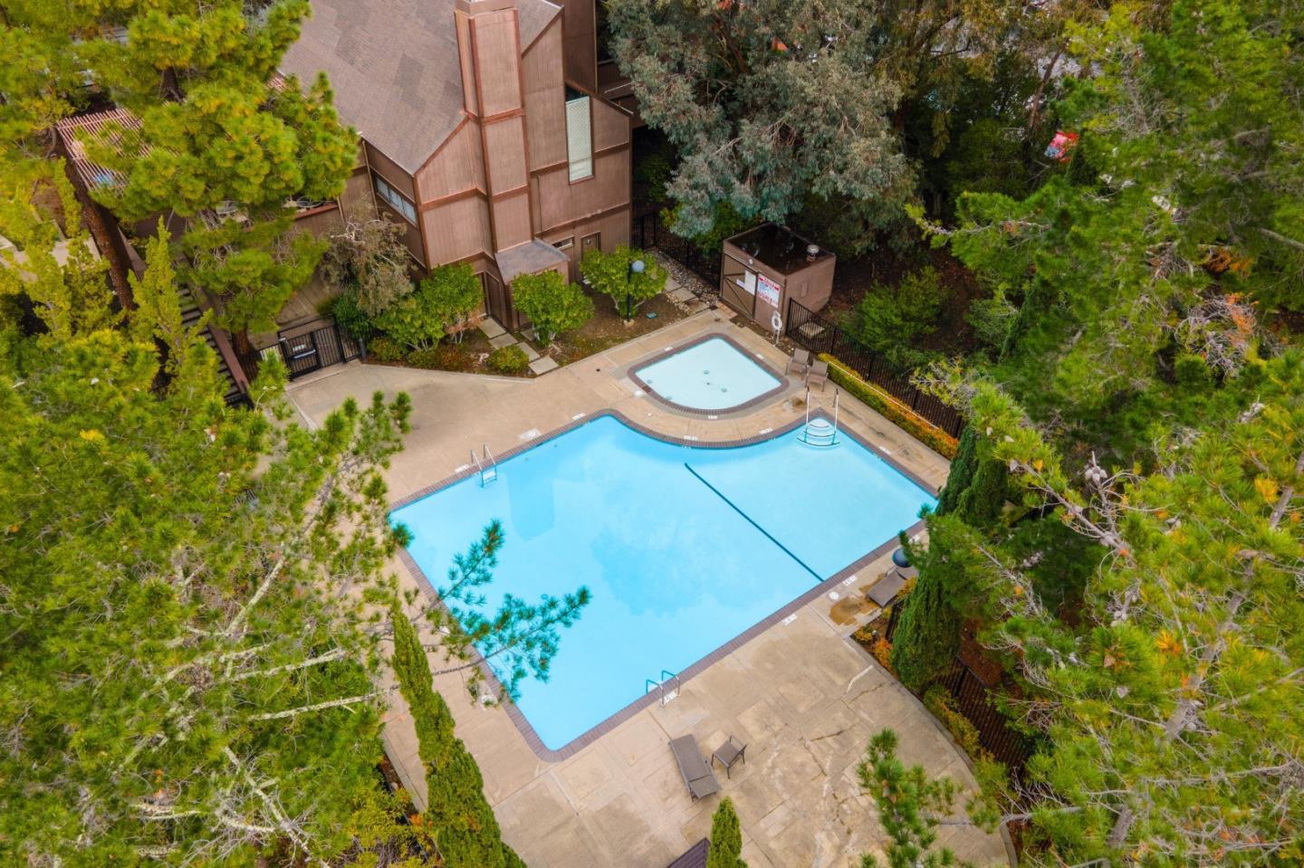 Detail Gallery Image 29 of 32 For 3323 La Mesa Dr #5,  San Carlos,  CA 94070 - 2 Beds | 2 Baths