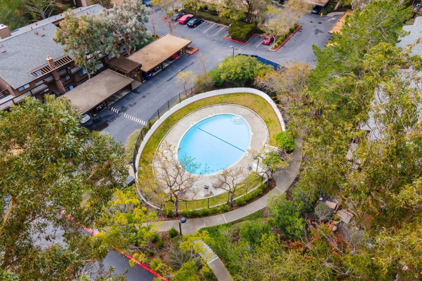 Detail Gallery Image 30 of 32 For 3323 La Mesa Dr #5,  San Carlos,  CA 94070 - 2 Beds | 2 Baths