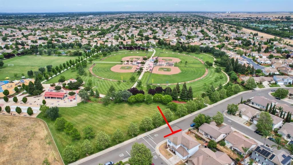 Detail Gallery Image 18 of 21 For 5700 Gold Poppy Way, Elk Grove,  CA 95757 - 4 Beds | 2/1 Baths