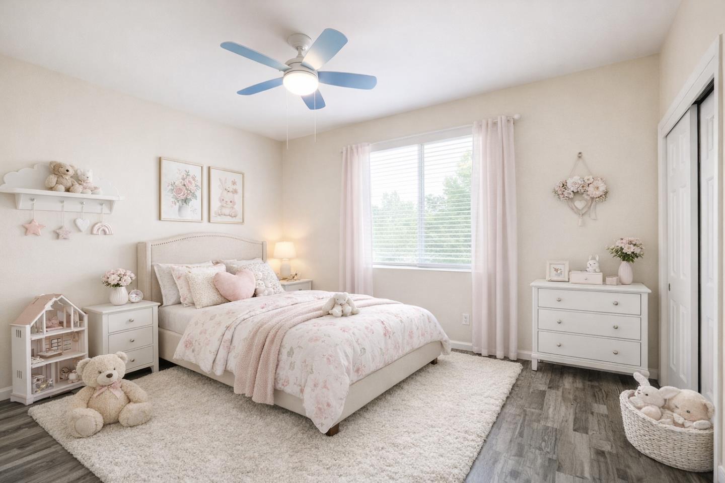 Detail Gallery Image 9 of 21 For 5700 Gold Poppy Way, Elk Grove,  CA 95757 - 4 Beds | 2/1 Baths