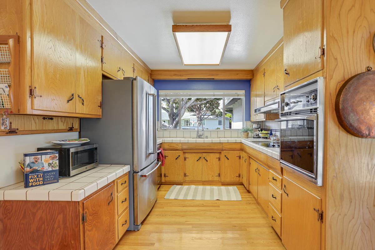 Detail Gallery Image 10 of 36 For 587 Cambridge Dr, Santa Clara,  CA 95051 - 4 Beds | 3 Baths