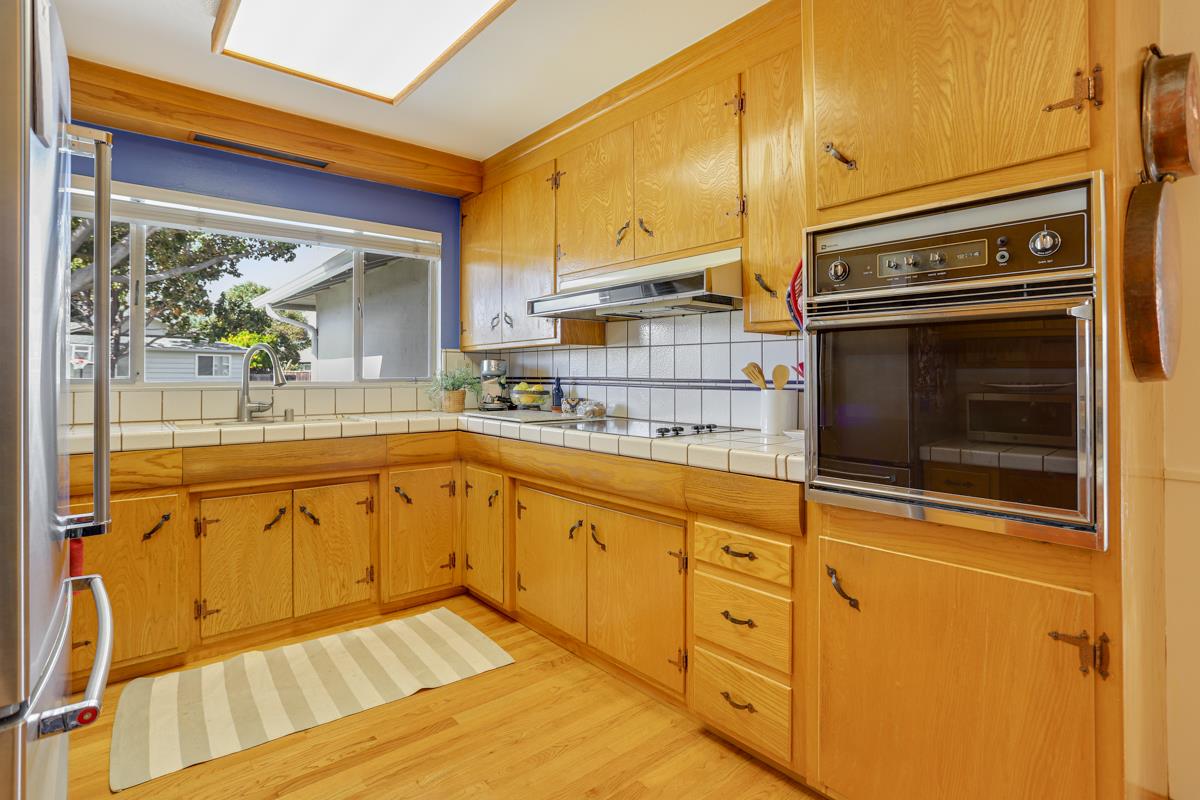 Detail Gallery Image 11 of 36 For 587 Cambridge Dr, Santa Clara,  CA 95051 - 4 Beds | 3 Baths