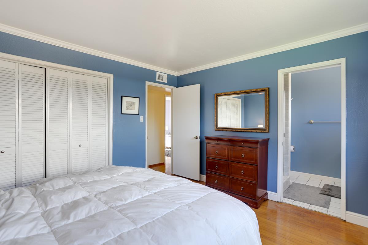 Detail Gallery Image 20 of 36 For 587 Cambridge Dr, Santa Clara,  CA 95051 - 4 Beds | 3 Baths