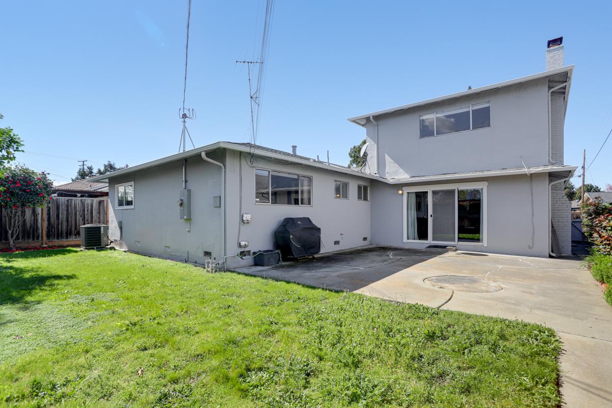 Detail Gallery Image 33 of 36 For 587 Cambridge Dr, Santa Clara,  CA 95051 - 4 Beds | 3 Baths