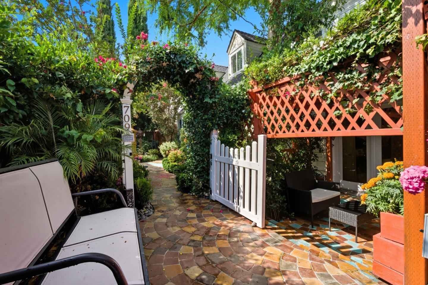 Detail Gallery Image 28 of 93 For 709 Minnesota Ave, San Jose,  CA 95125 - 4 Beds | 2 Baths