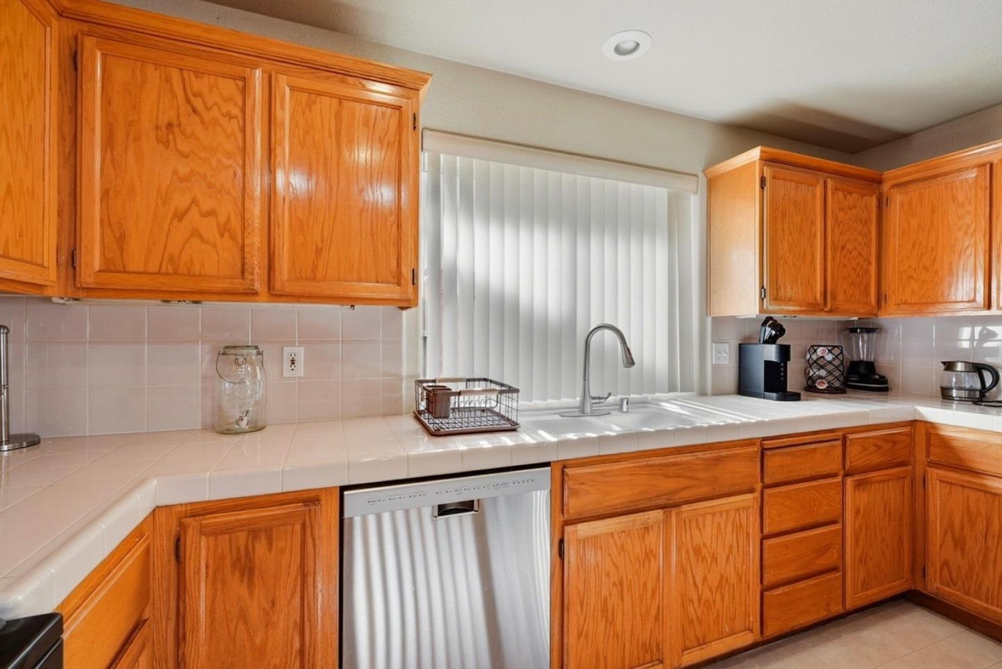 Detail Gallery Image 9 of 23 For 3882 Pintail Ct, Merced,  CA 95340 - 4 Beds | 2 Baths