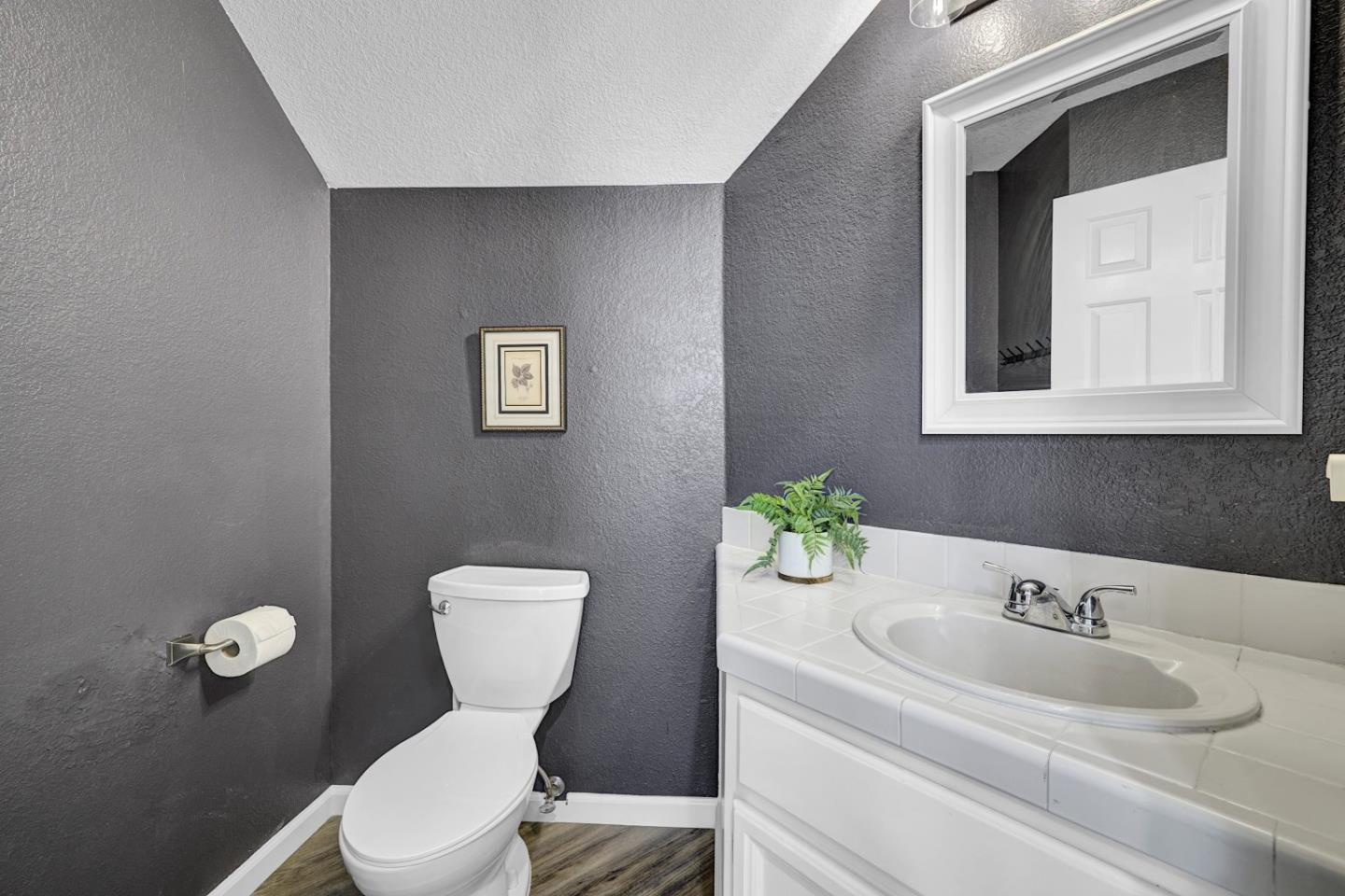 Detail Gallery Image 16 of 49 For 230 Lakeridge Way, San Ramon,  CA 94582 - 3 Beds | 2/1 Baths