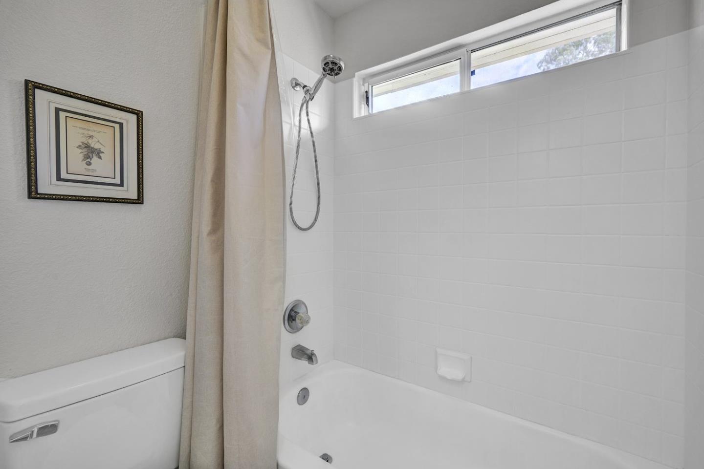 Detail Gallery Image 20 of 49 For 230 Lakeridge Way, San Ramon,  CA 94582 - 3 Beds | 2/1 Baths