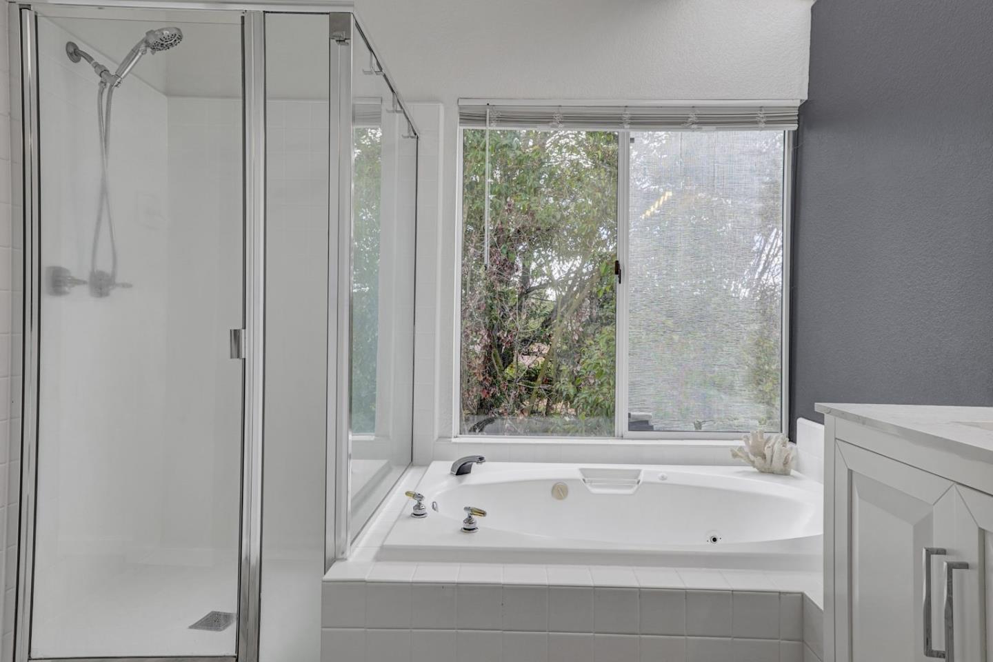 Detail Gallery Image 26 of 49 For 230 Lakeridge Way, San Ramon,  CA 94582 - 3 Beds | 2/1 Baths