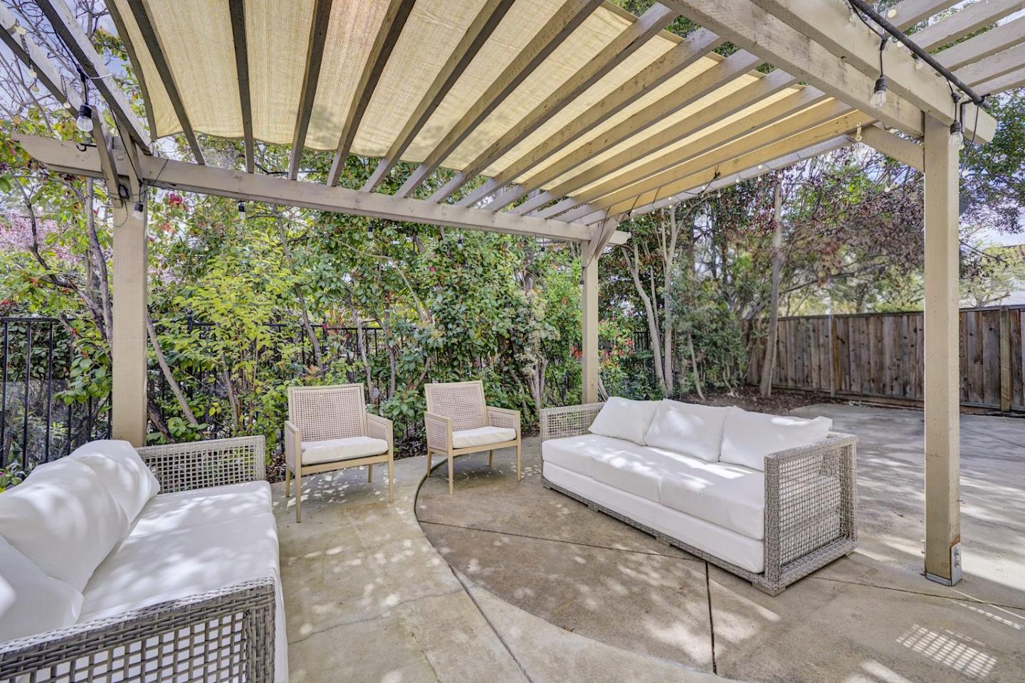 Detail Gallery Image 32 of 49 For 230 Lakeridge Way, San Ramon,  CA 94582 - 3 Beds | 2/1 Baths