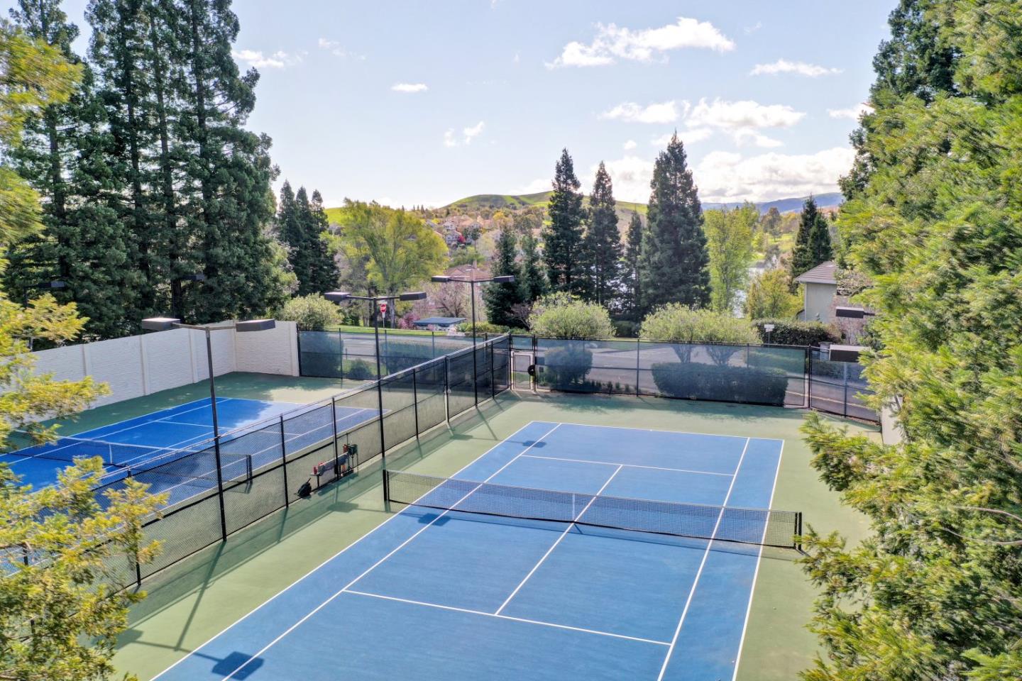 Detail Gallery Image 41 of 49 For 230 Lakeridge Way, San Ramon,  CA 94582 - 3 Beds | 2/1 Baths