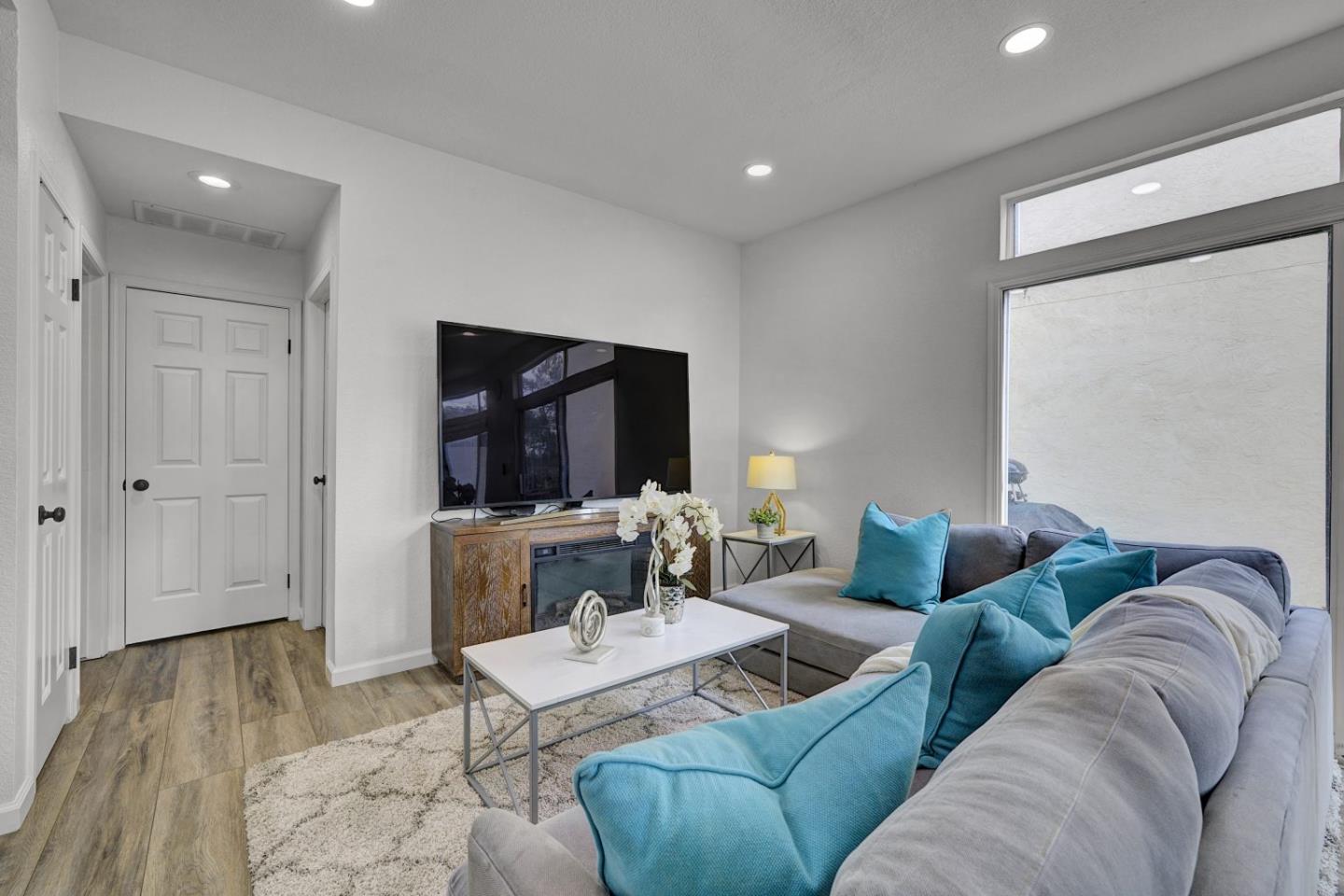 Detail Gallery Image 6 of 49 For 230 Lakeridge Way, San Ramon,  CA 94582 - 3 Beds | 2/1 Baths