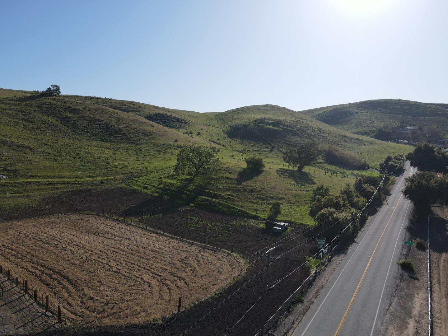 Detail Gallery Image 14 of 15 For 3463 Calaveras Rd, Milpitas,  CA 95035 - 3 Beds | 2 Baths