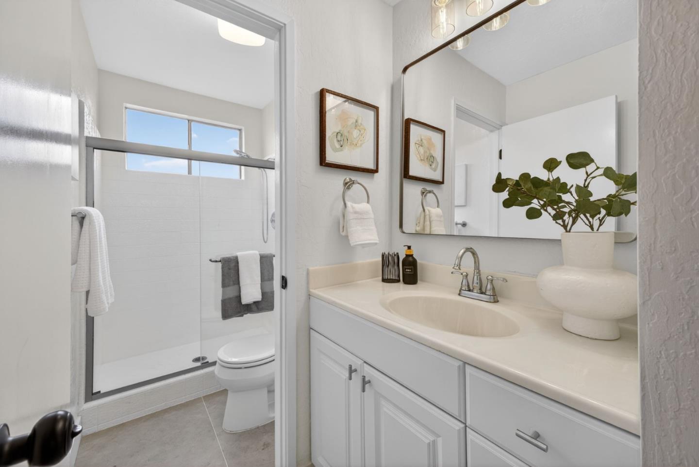 Detail Gallery Image 12 of 30 For 1377 Dentwood Dr, San Jose,  CA 95118 - 4 Beds | 2 Baths
