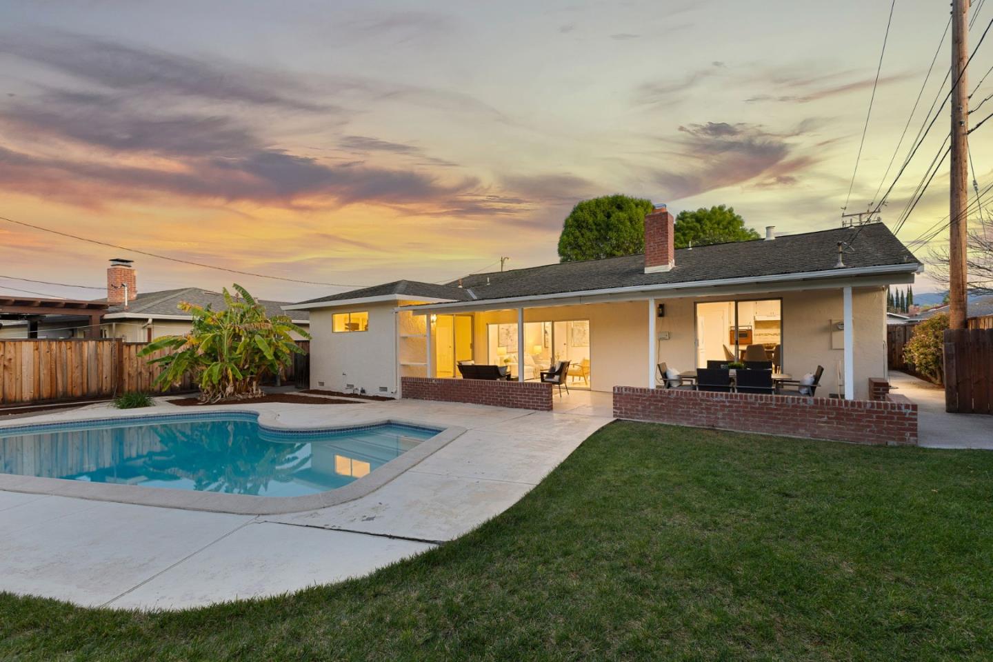 Detail Gallery Image 2 of 30 For 1377 Dentwood Dr, San Jose,  CA 95118 - 4 Beds | 2 Baths