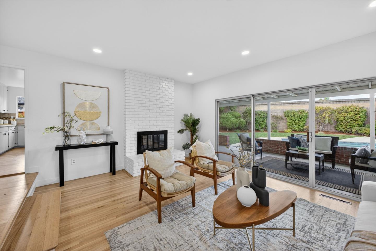 Detail Gallery Image 4 of 30 For 1377 Dentwood Dr, San Jose,  CA 95118 - 4 Beds | 2 Baths