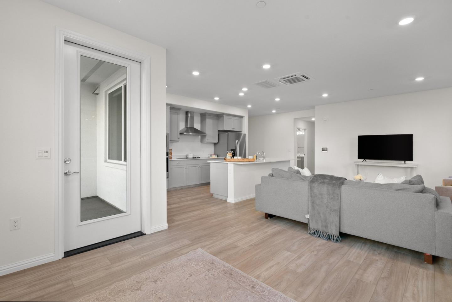 Detail Gallery Image 22 of 49 For 3208 Mallard Ct #201,  San Jose,  CA 95117 - 2 Beds | 2 Baths