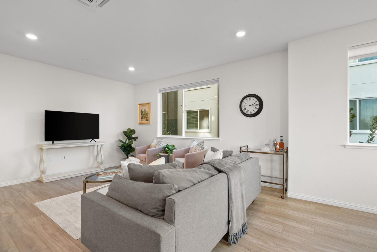 Detail Gallery Image 8 of 49 For 3208 Mallard Ct #201,  San Jose,  CA 95117 - 2 Beds | 2 Baths