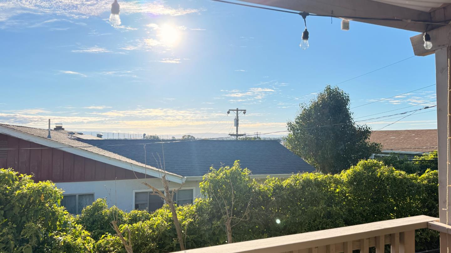 Detail Gallery Image 11 of 25 For 722 Gleneagle Ave, Hayward,  CA 94544 - 6 Beds | 3 Baths