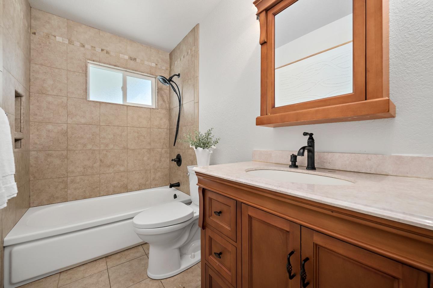 Detail Gallery Image 11 of 24 For 5821 Comanche Dr, San Jose,  CA 95123 - 4 Beds | 3 Baths