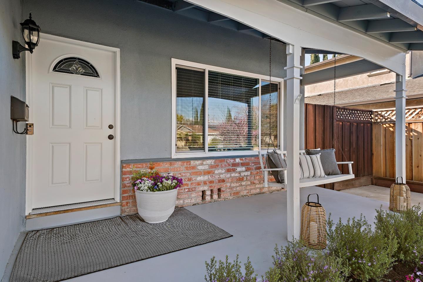 Detail Gallery Image 2 of 24 For 5821 Comanche Dr, San Jose,  CA 95123 - 4 Beds | 3 Baths