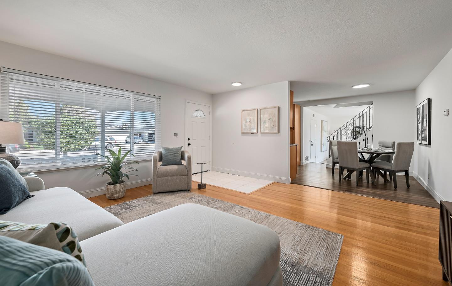 Detail Gallery Image 3 of 24 For 5821 Comanche Dr, San Jose,  CA 95123 - 4 Beds | 3 Baths