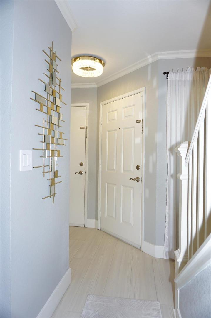 Detail Gallery Image 10 of 43 For 17106 Creekside Cir, Morgan Hill,  CA 95037 - 2 Beds | 1/1 Baths