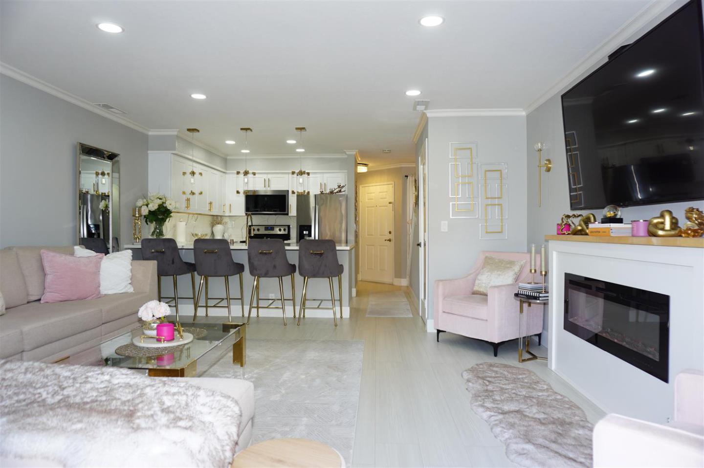 Detail Gallery Image 12 of 43 For 17106 Creekside Cir, Morgan Hill,  CA 95037 - 2 Beds | 1/1 Baths