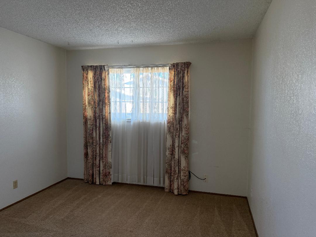 Detail Gallery Image 9 of 14 For 45170 Crown Ave, King City,  CA 93930 - 3 Beds | 2 Baths