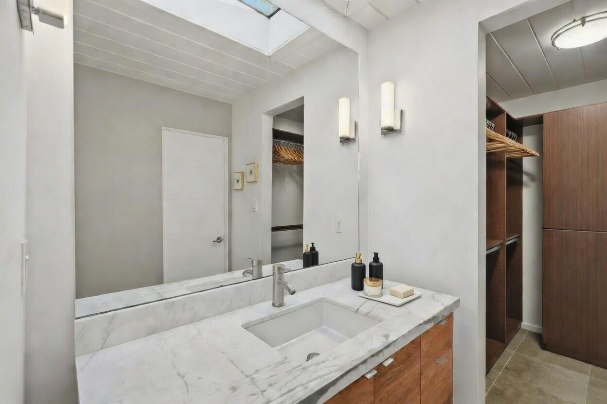 Detail Gallery Image 20 of 36 For 1694 Clay Dr, Los Altos,  CA 94024 - 5 Beds | 3 Baths