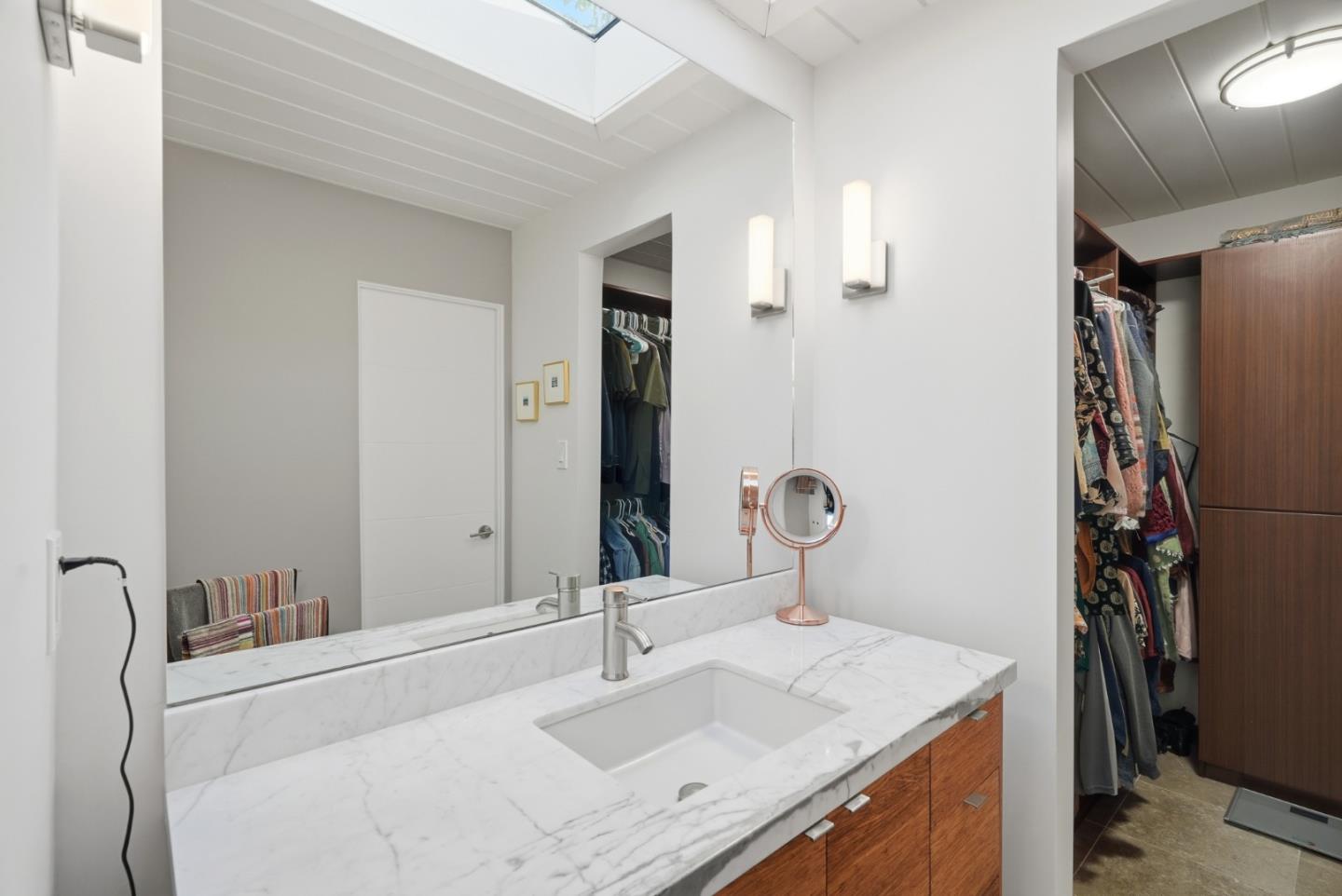 Detail Gallery Image 21 of 36 For 1694 Clay Dr, Los Altos,  CA 94024 - 5 Beds | 3 Baths