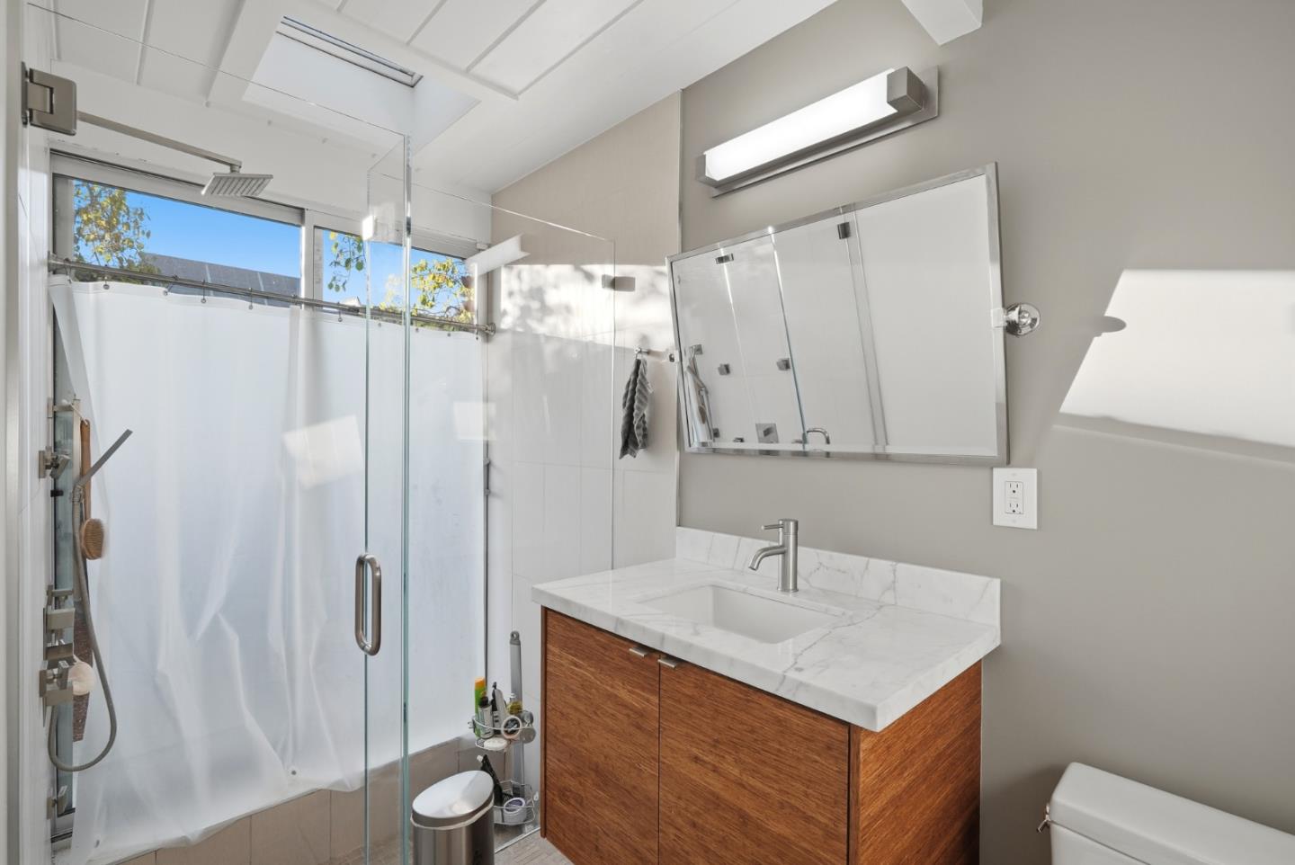 Detail Gallery Image 22 of 36 For 1694 Clay Dr, Los Altos,  CA 94024 - 5 Beds | 3 Baths