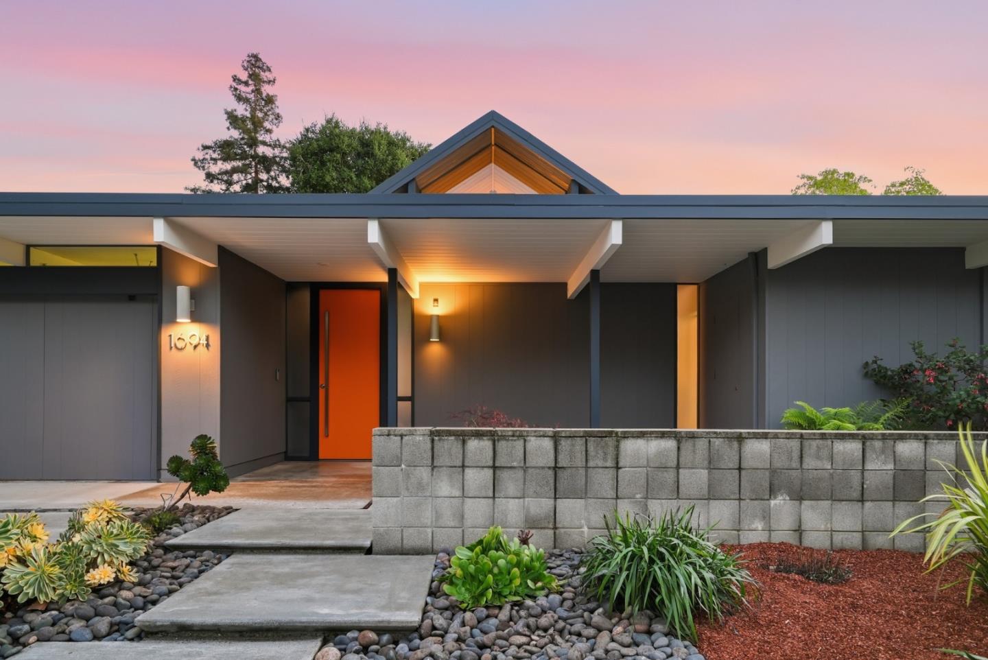 Detail Gallery Image 3 of 36 For 1694 Clay Dr, Los Altos,  CA 94024 - 5 Beds | 3 Baths