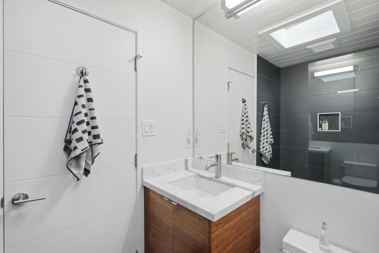 Detail Gallery Image 30 of 36 For 1694 Clay Dr, Los Altos,  CA 94024 - 5 Beds | 3 Baths