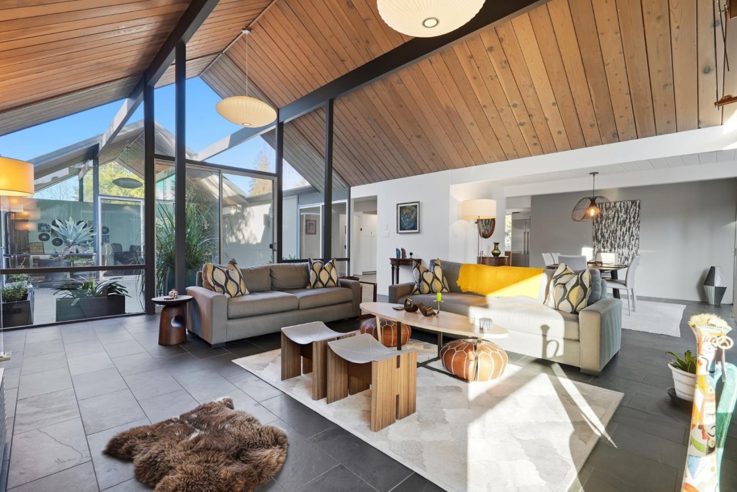 Detail Gallery Image 6 of 36 For 1694 Clay Dr, Los Altos,  CA 94024 - 5 Beds | 3 Baths