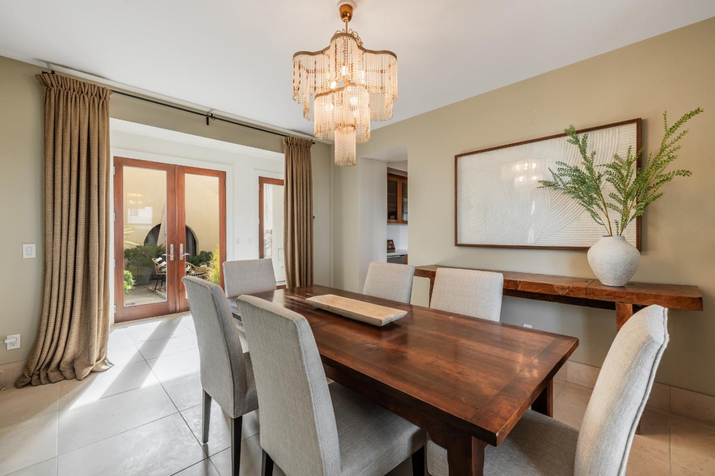 Detail Gallery Image 13 of 58 For 1825 Bridgeview Ct, San Jose,  CA 95138 - 5 Beds | 4/1 Baths