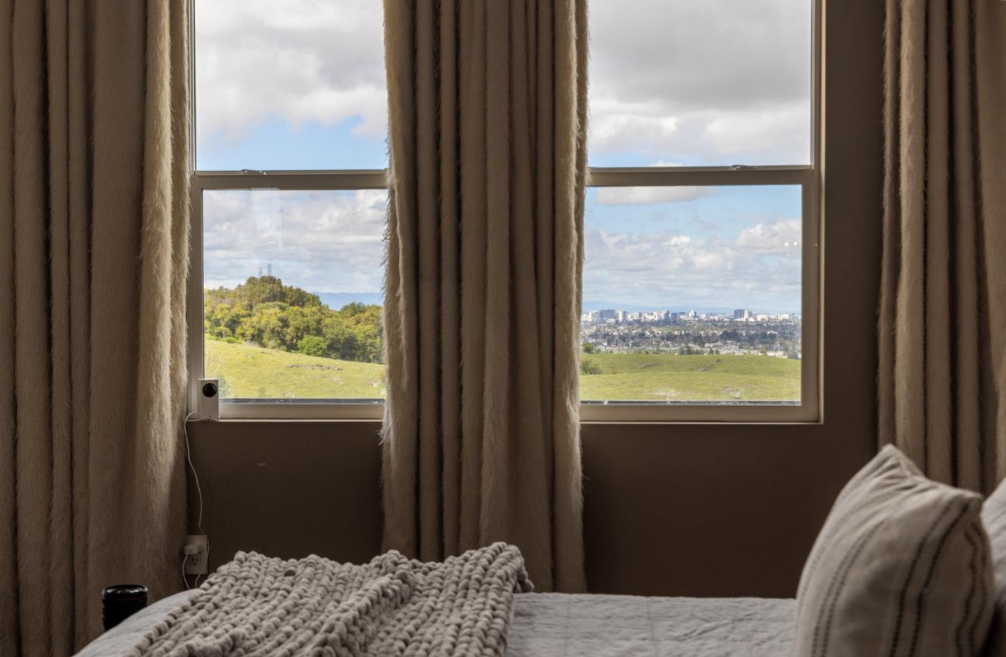 Detail Gallery Image 27 of 58 For 1825 Bridgeview Ct, San Jose,  CA 95138 - 5 Beds | 4/1 Baths