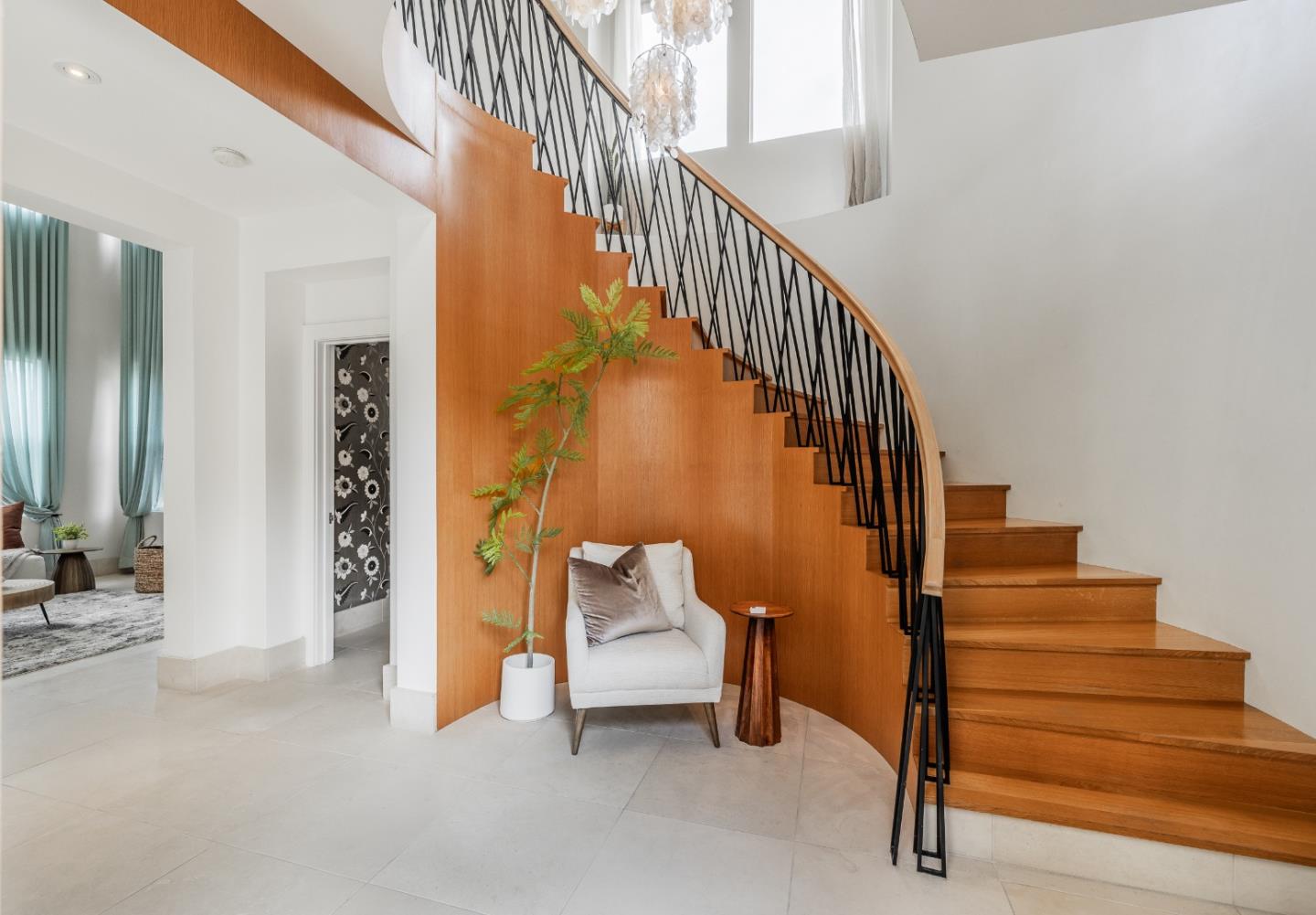 Detail Gallery Image 3 of 58 For 1825 Bridgeview Ct, San Jose,  CA 95138 - 5 Beds | 4/1 Baths