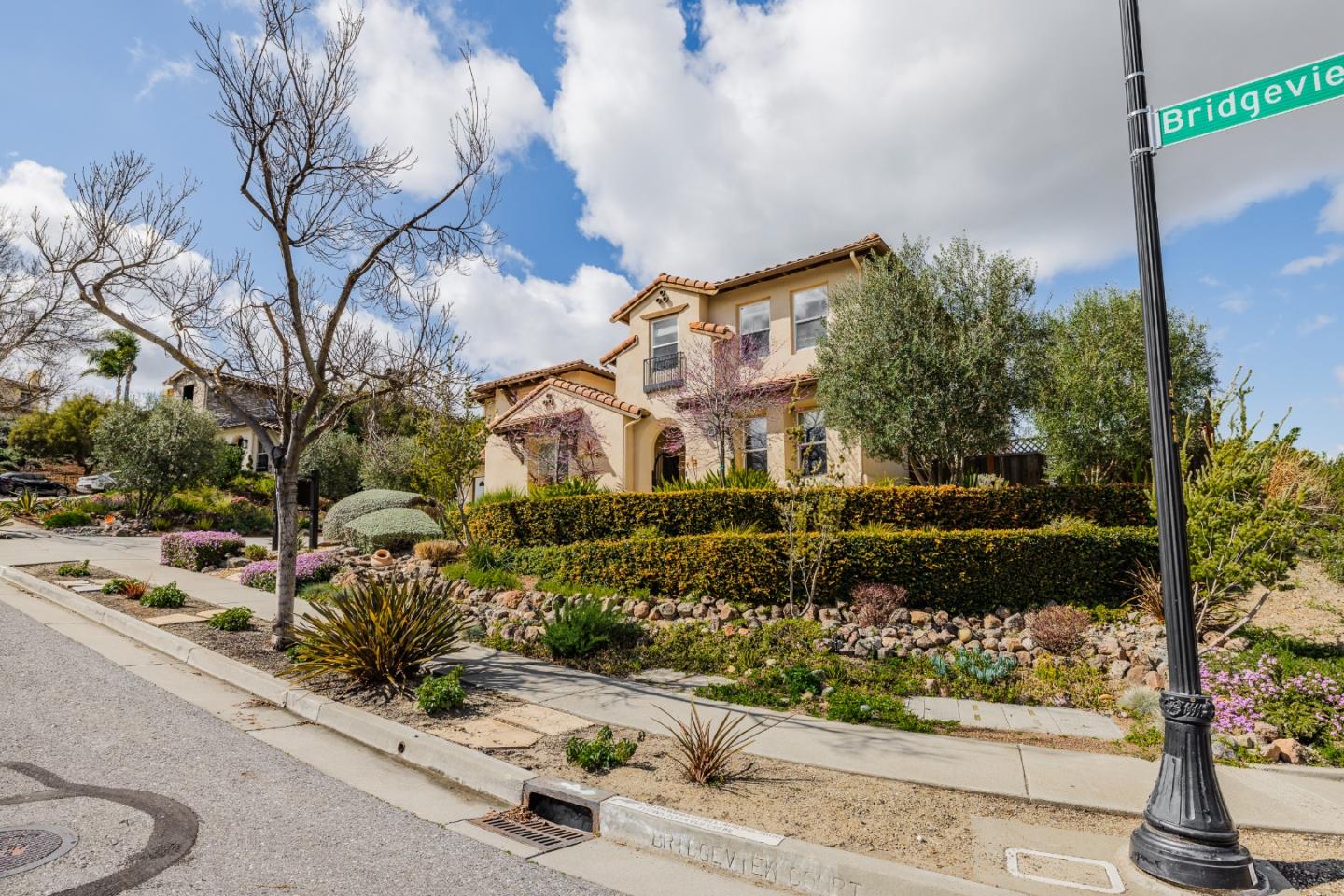 Detail Gallery Image 45 of 58 For 1825 Bridgeview Ct, San Jose,  CA 95138 - 5 Beds | 4/1 Baths