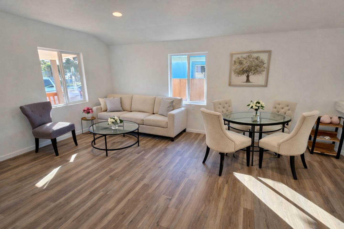 Detail Gallery Image 2 of 15 For 46 South St, Hollister,  CA 95023 - 2 Beds | 1 Baths