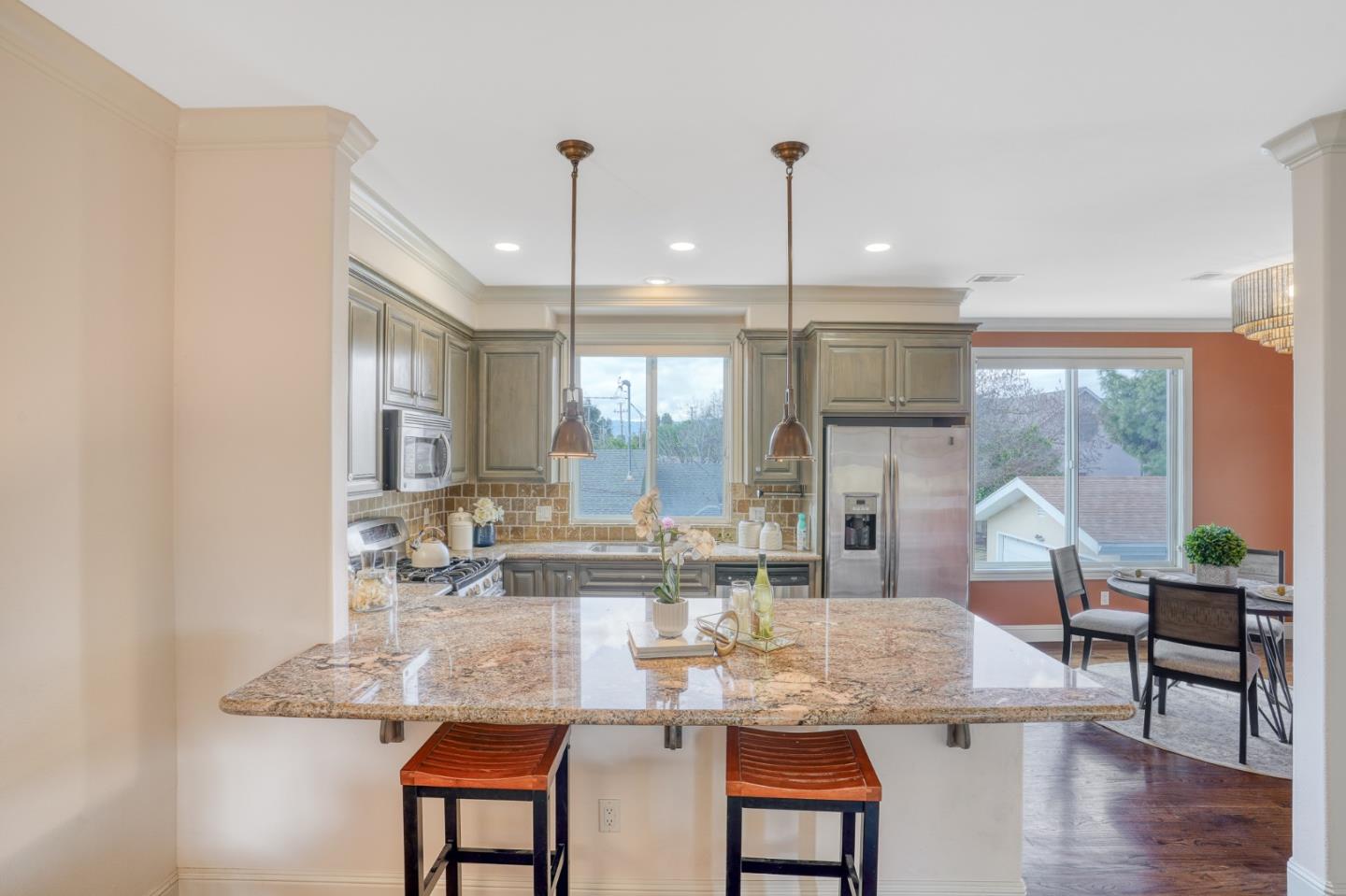 Detail Gallery Image 11 of 27 For 809 Lippert Pl, Santa Clara,  CA 95050 - 3 Beds | 2/1 Baths