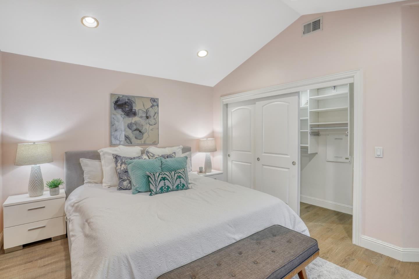 Detail Gallery Image 15 of 27 For 809 Lippert Pl, Santa Clara,  CA 95050 - 3 Beds | 2/1 Baths